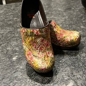 Dansko XP clogs